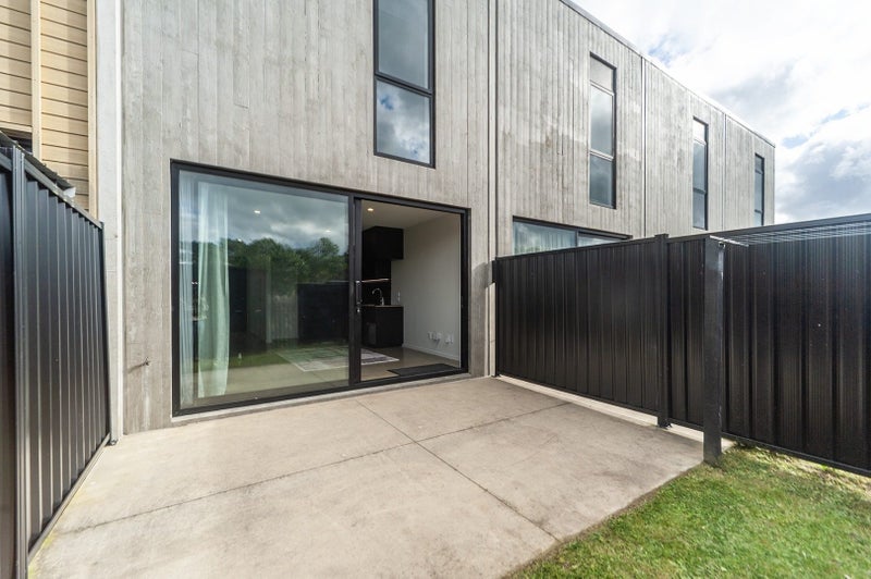 31 Te Ara O Paetutu, Petone, Lower Hutt - Carousel 1