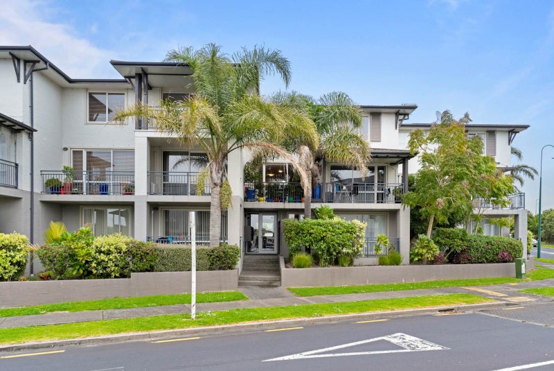 4/43 Haven Drive, East Tamaki, Auckland - Carousel 1