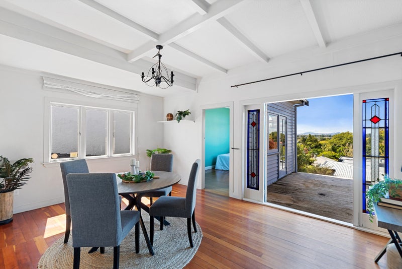 105 Pembroke Street, Hamilton Lake, Hamilton - Carousel 2