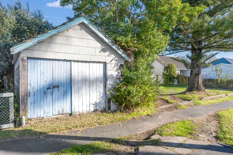 594 Gladstone Road, Te Hapara, Gisborne - Carousel 16