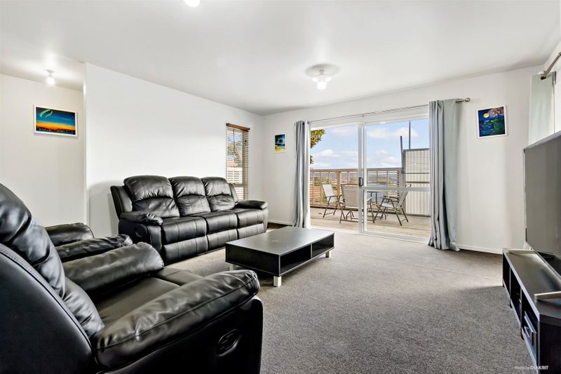 2/39 Sungrove Rise, Sunnyvale, Auckland - Carousel 2