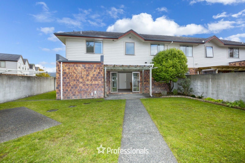 64 Evergreen Crescent, Trentham, Upper Hutt - Carousel 2