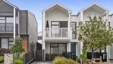 7 Wai Place, Westgate, Auckland - Carousel 1