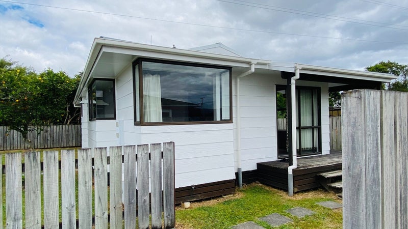 7 Yorkshire Road, Silverdale, Hamilton - Carousel 1