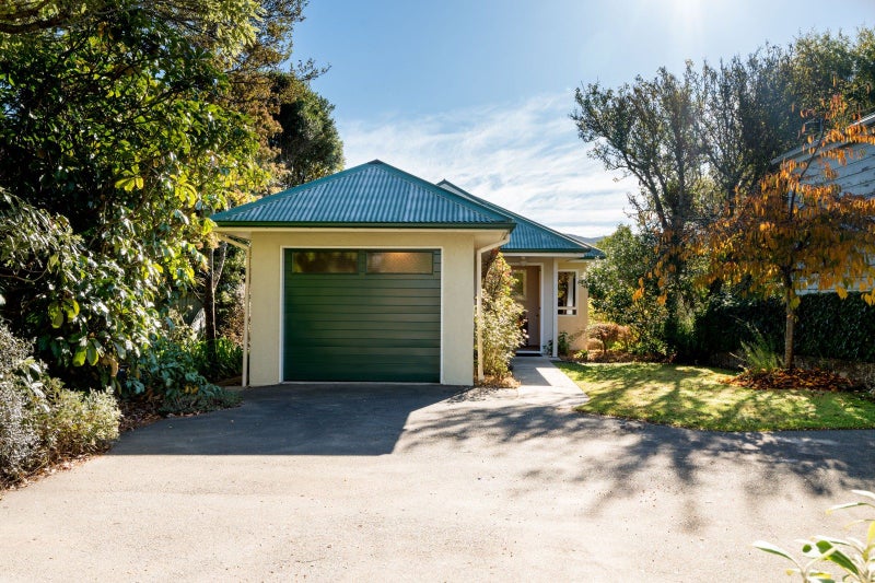 27 Signal Hill Road, Opoho, Dunedin - Carousel 1