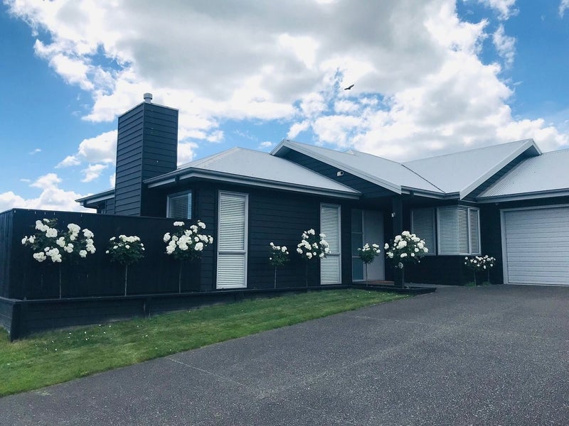 32 Owhatiura Drive, Lynmore, Rotorua - Carousel 1