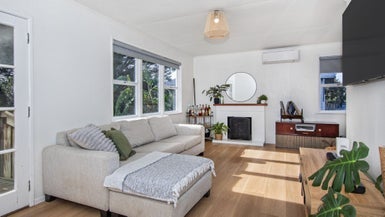 8 Raewyn Street, Morningside, Whangarei - Carousel 1