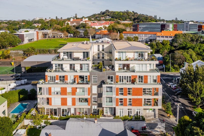 207/246 Khyber Pass Road, Newmarket, Auckland - Carousel 2