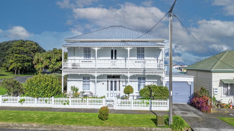 402 Williamson Street, Thames, Thames - Carousel 1
