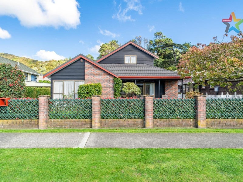 22 Waddington Drive, Naenae, Lower Hutt - Carousel 1