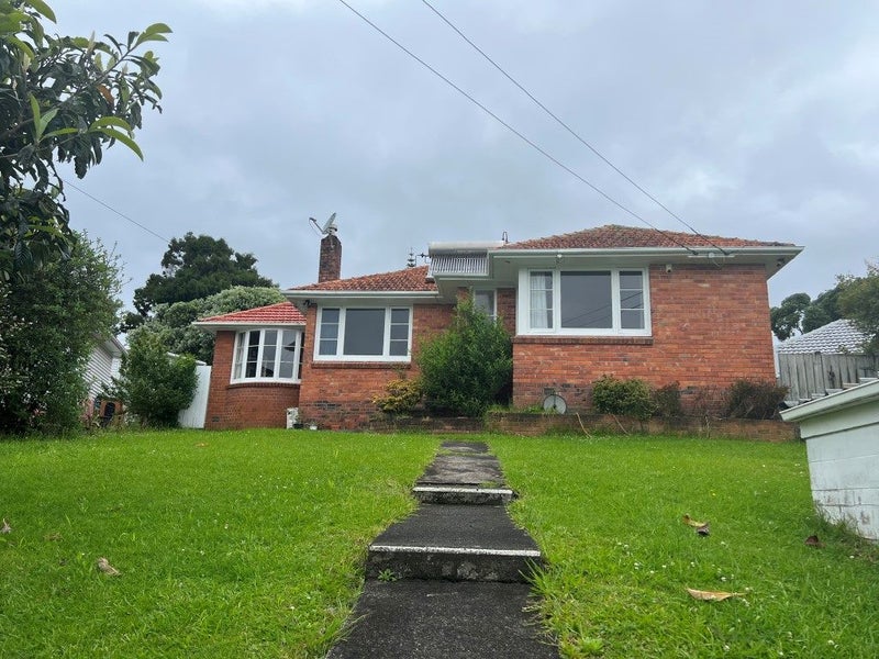 18 Netherton Street, New Windsor, Auckland - Carousel 1