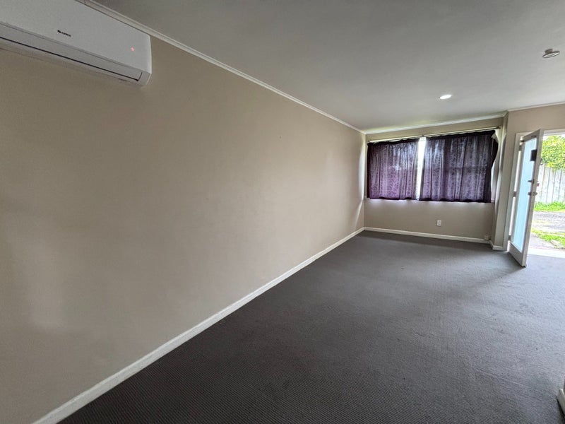2/29 Cleary Road, Panmure, Auckland - Carousel 2