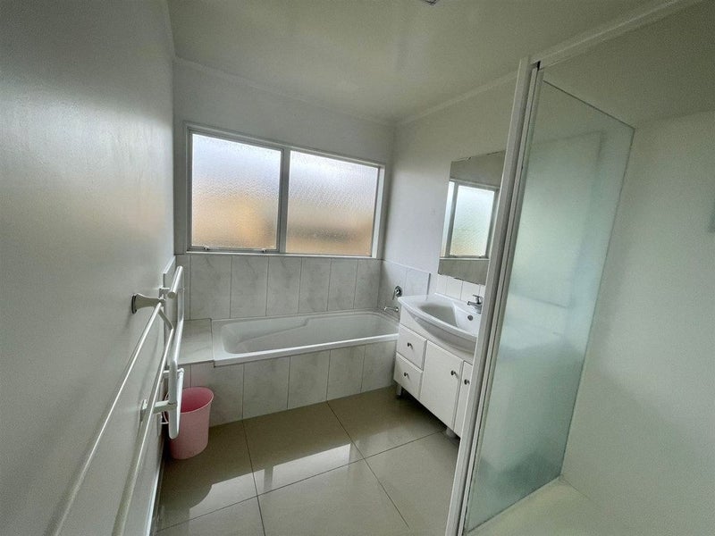 9 Birchlea Rise, Goodwood Heights, Auckland - Carousel 6