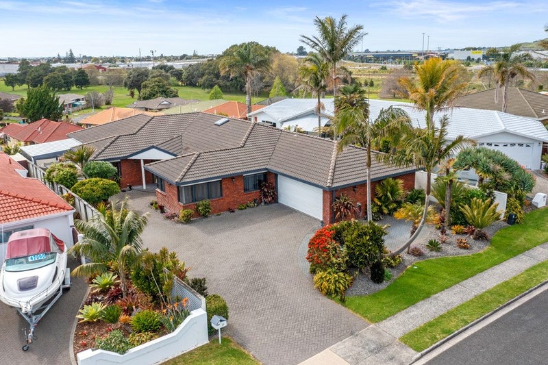 19 Plateau Heights, Mount Maunganui, Mount Maunganui - Carousel 1