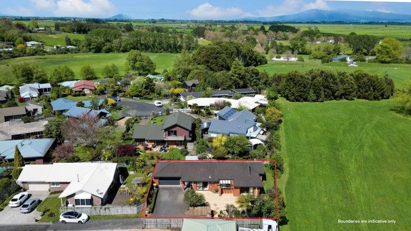 62A Sunnyhills Avenue, Glenview, Hamilton - Carousel 1