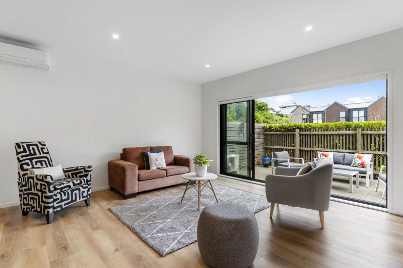 6 Kikorangi Lane, Mount Wellington, Auckland - Carousel 2