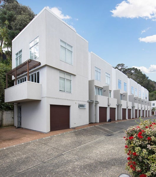 45/852 Mount Eden Road, Three Kings, Auckland - Carousel 1