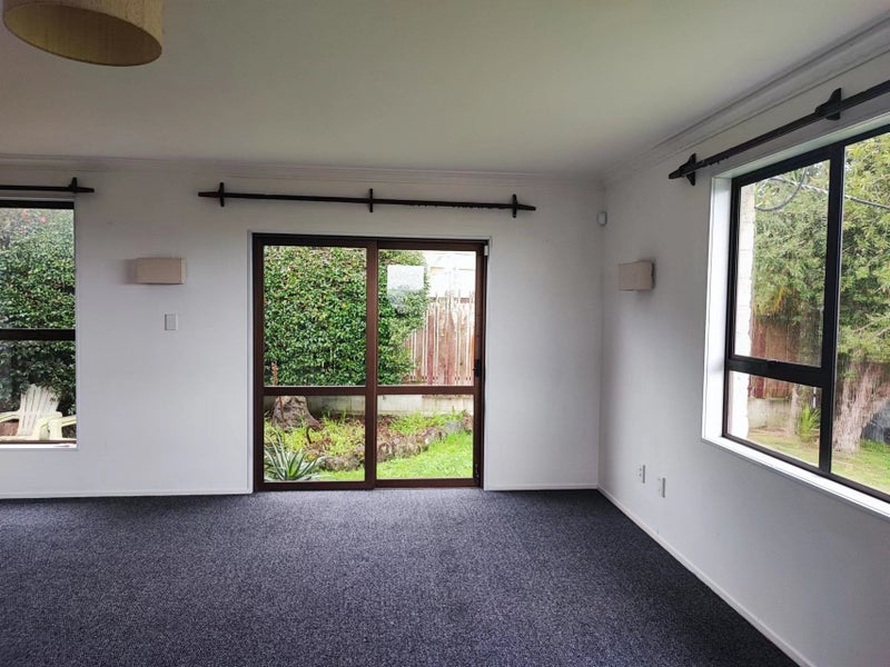 1D Anne McLean Dr, Bayview, Auckland - Carousel 2