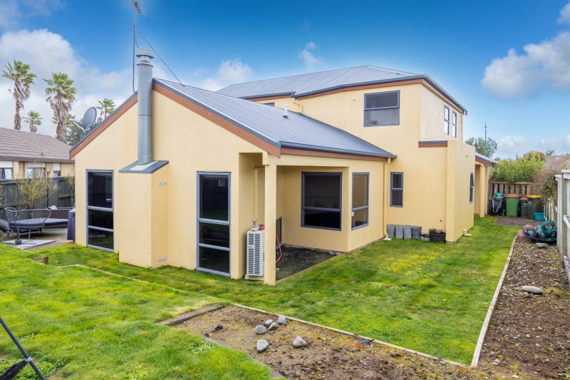 52 Keswick Crescent, Huntington, Hamilton - Carousel 21