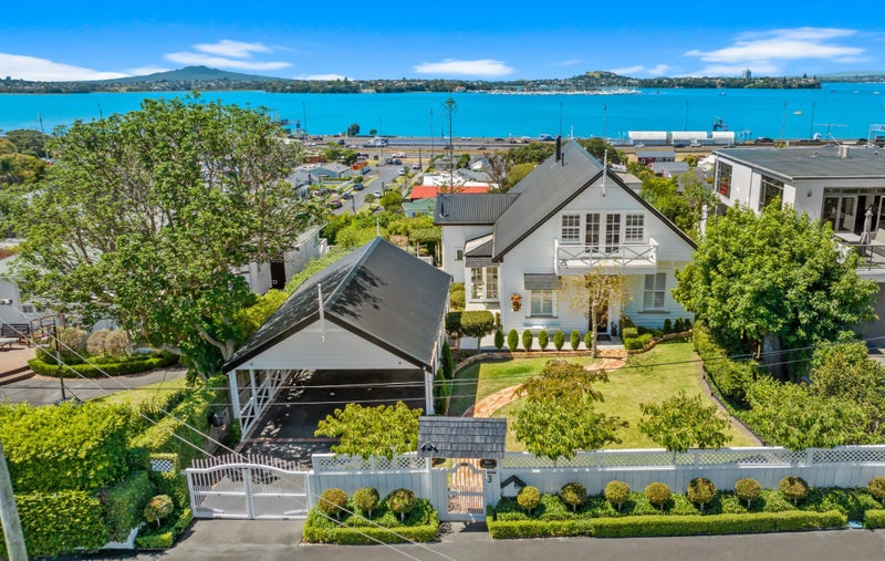 3 Richmond Avenue, Northcote Point, Auckland - Carousel 1