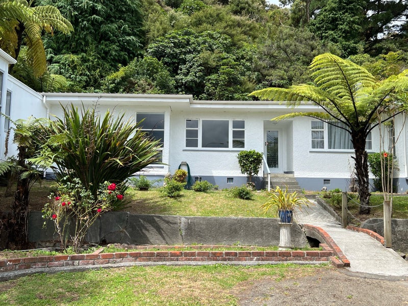 1 Coast Road, Wainuiomata, Lower Hutt - Carousel 1