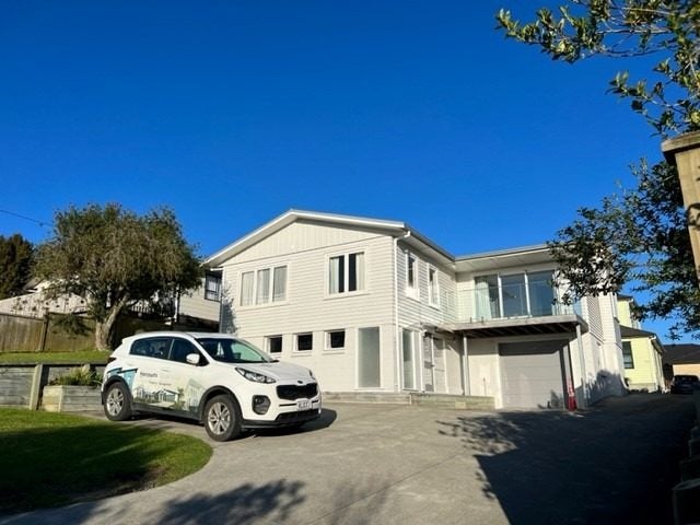 752 East Coast Road, Pinehill, Auckland - Carousel 1