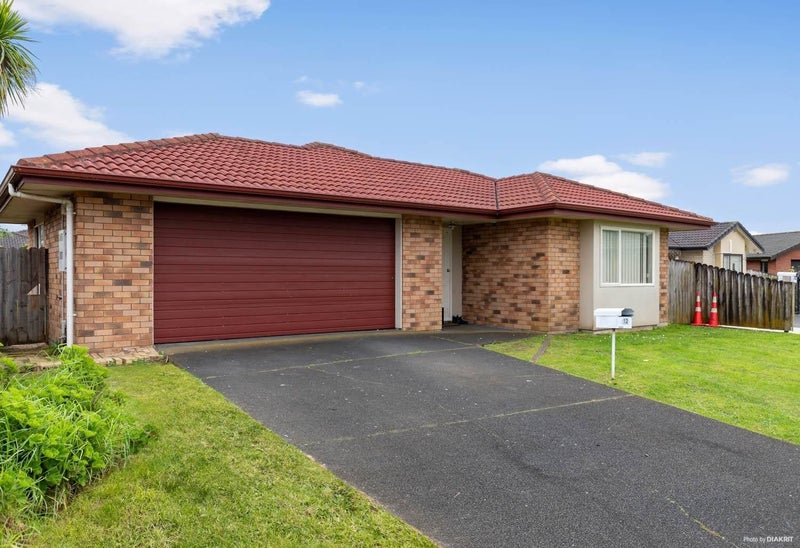 12 Rock Daisy Crescent, Mangere, Auckland - Carousel 2