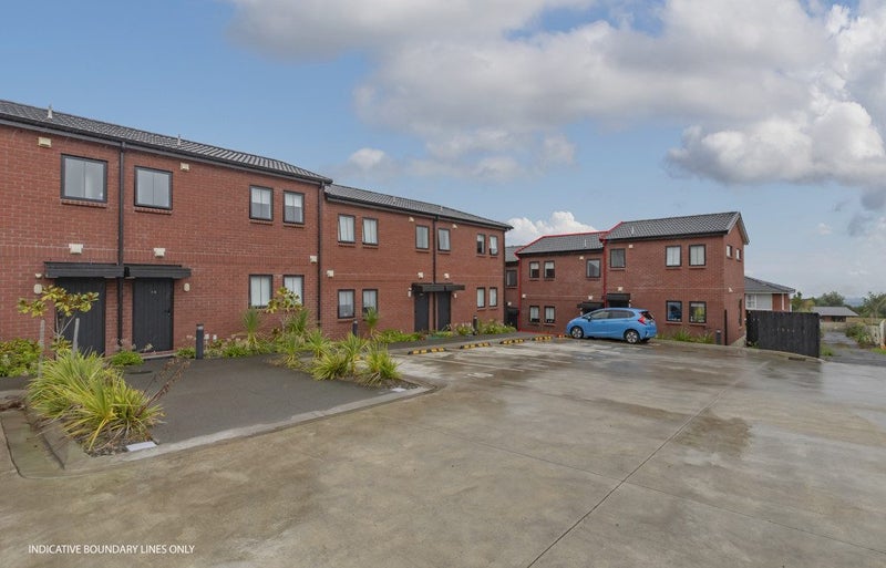 14/15 Sunhill Road, Sunnyvale, Auckland - Carousel 1