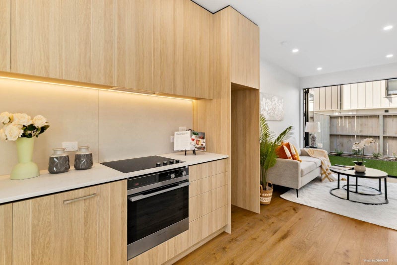 10 Hadlow Terrace, Grey Lynn, Auckland - Carousel 2