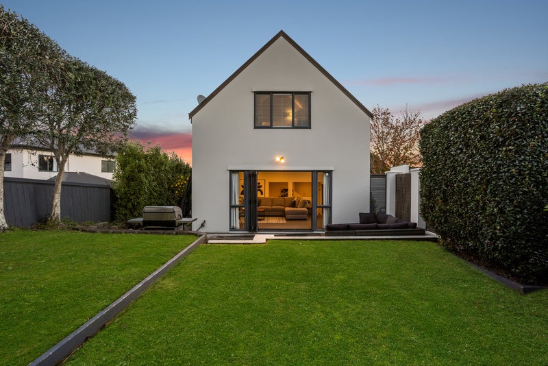 1D Ngatiawa Street, One Tree Hill, Auckland - Carousel 1