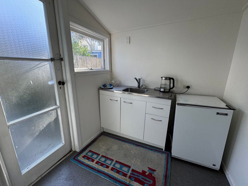 4 Levy Street, Mount Victoria, Wellington - Carousel 2