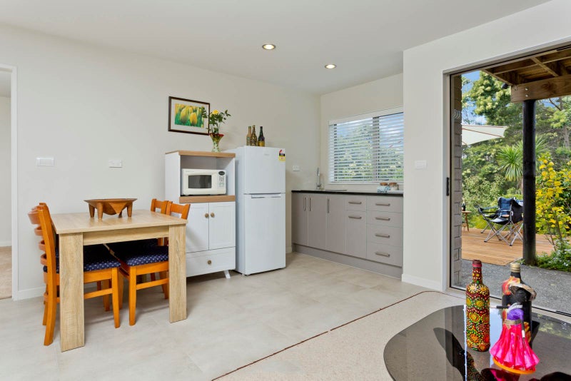 10 Mural Place, Greenhithe, Auckland - Carousel 48