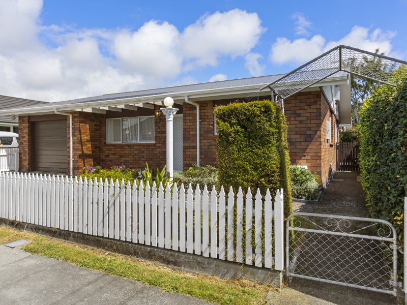 14 Tokomaru Street, Welbourn, New Plymouth - Carousel 19