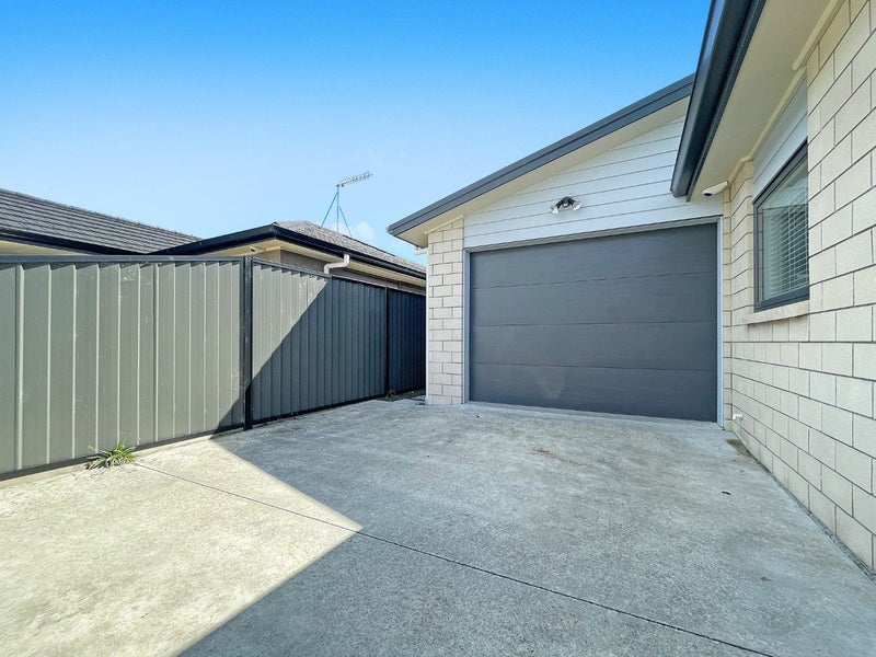 41 Stan Heather Drive, Glenview, Hamilton - Carousel 2