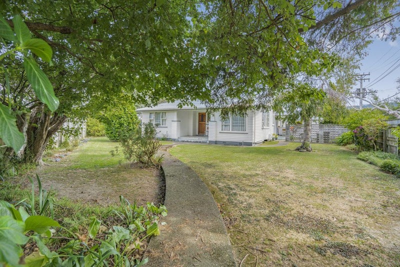 1 Garden Road, Avalon, Lower Hutt - Carousel 1