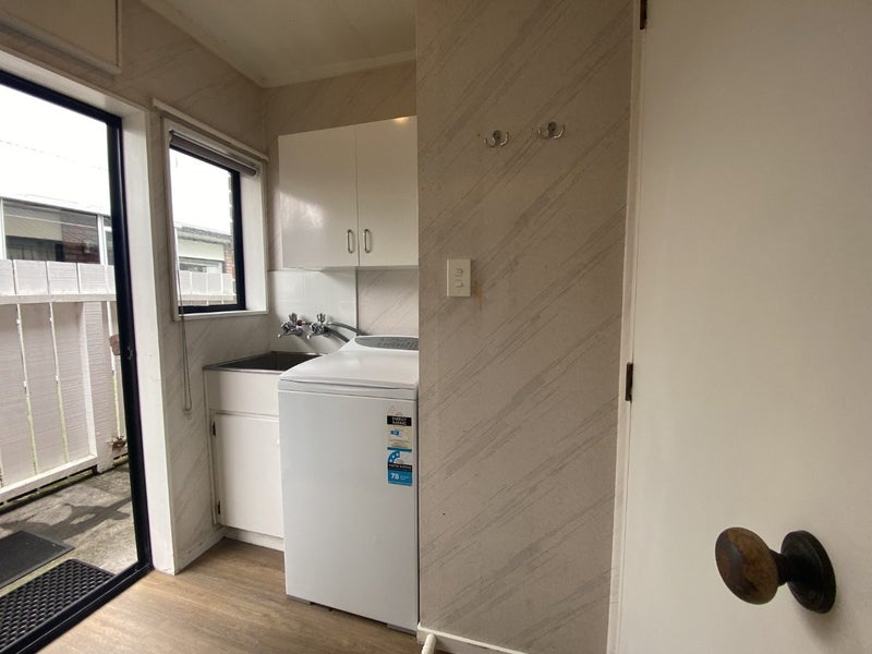 5C Rawhiti Street, Vogeltown, New Plymouth - Carousel 10