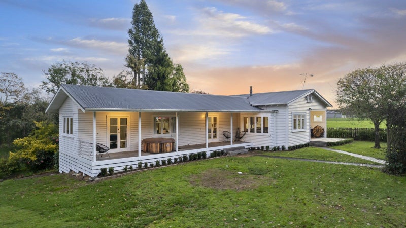 676 State Highway 26, Newstead - Carousel 1