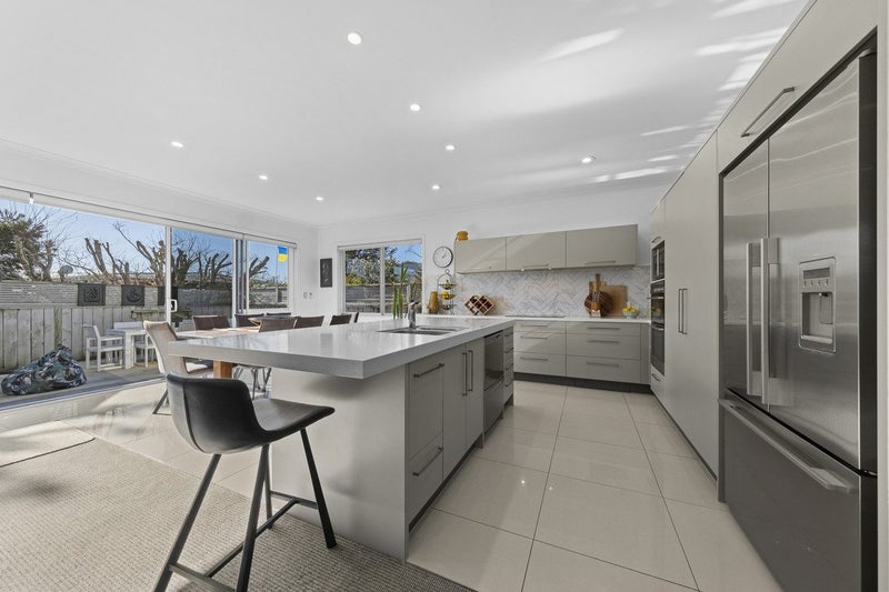 59 Gilbert Street, New Plymouth, New Plymouth - Carousel 1