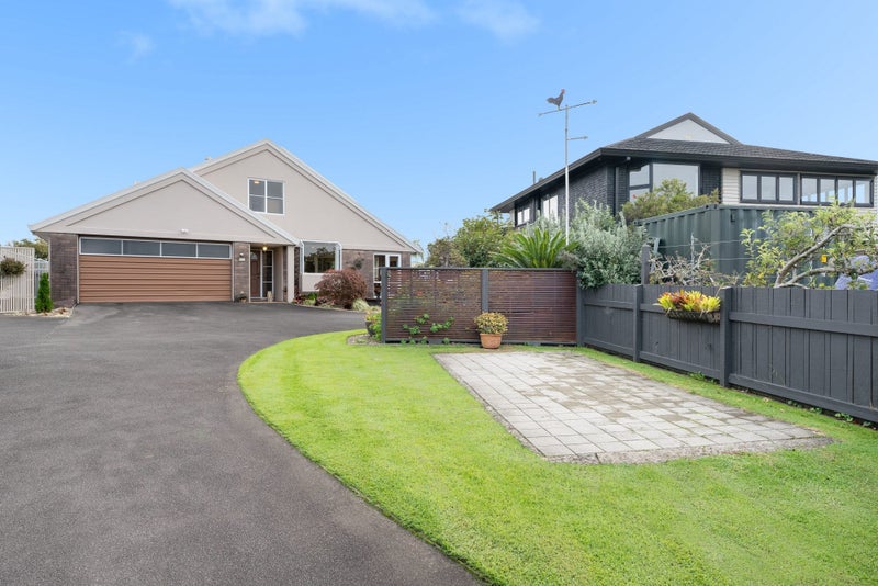 29B Claremont Terrace, Otumoetai, Tauranga - Carousel 1