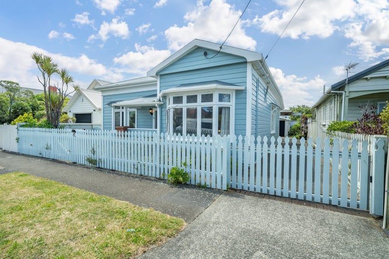 14 Aurora Street, Petone, Lower Hutt - Carousel 1