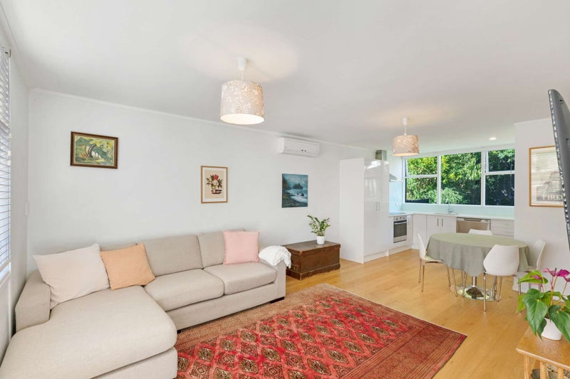 6/7 Don Croot Street, Western Springs, Auckland - Carousel 1