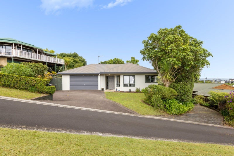 5 Greenstone Way, Hairini, Tauranga - Carousel 1