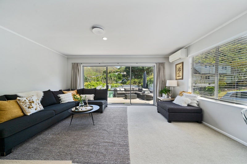 1/8 Vasanta Avenue, Ngaio, Wellington - Carousel 2