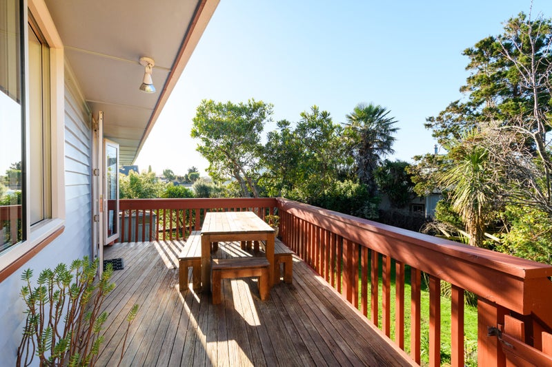 39 Lincoln Terrace, Hokowhitu, Palmerston North - Carousel 1