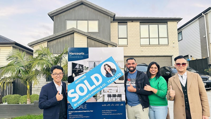 3 Tannaghmore Drive, Flat Bush, Auckland - Carousel 1