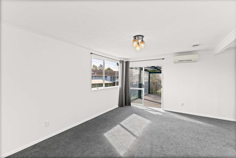 2/79 Luanda Drive, Ranui, Auckland - Carousel 2