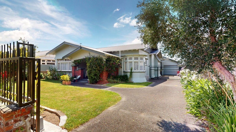16 Nikau Street, Takaro, Palmerston North - Carousel 24