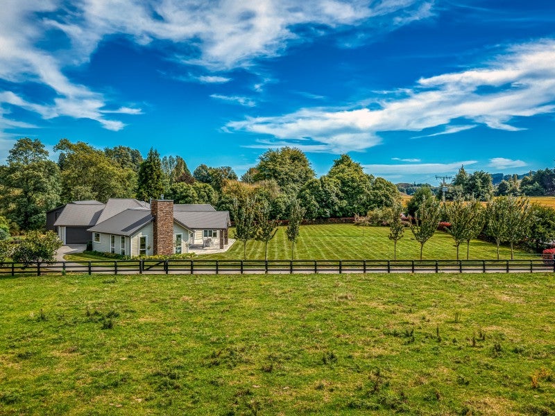 326 Karapiro Road, Karapiro - Carousel 1