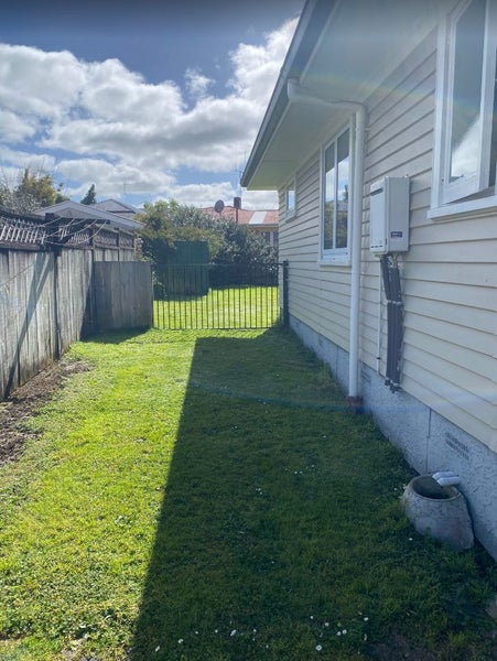 83 Aurora Terrace, Hillcrest, Hamilton - Carousel 14