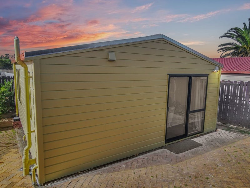 15 Heathridge Place, Burswood, Auckland - Carousel 2